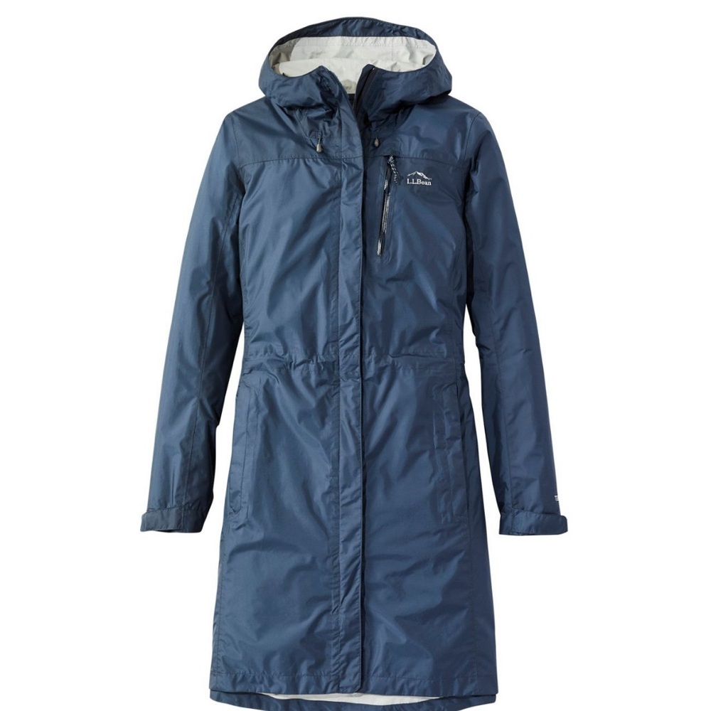 LIKE NEW L.L. Bean Women’s Trail Model Raincoat Navy Blue size S